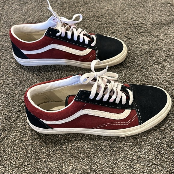 Men’s Vans - Picture 2 of 11
